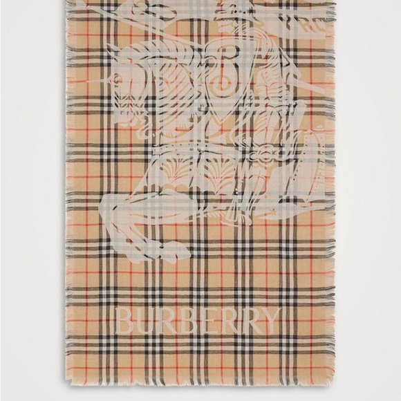 Burberry Beige and Black Check Wool Scarf with Logo Tag new with tags - Picture 8 of 9